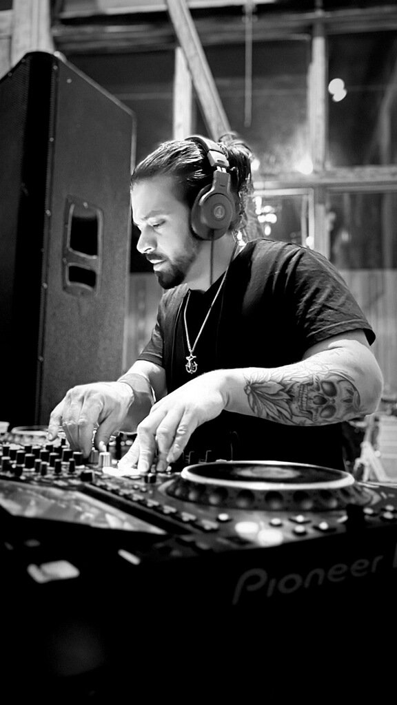 DJ EnSueño perfoming at The Treehouse